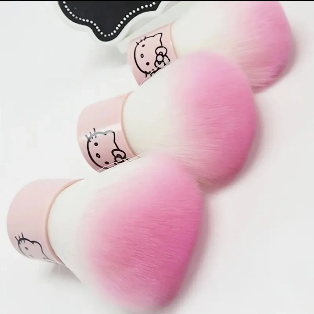 HELLO KITTY KABUKI BRUSH-NEW